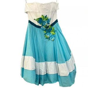 Vintage Betsey Johnson White and Blue Flower Appliqué 1950’s Dress. Size 6